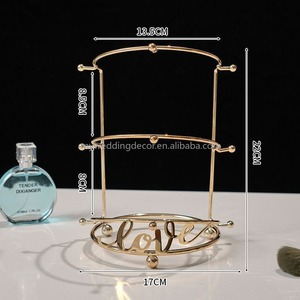 K26 Décorations de table de mariage modernes et durables de haute qualité, arche en métal doré de 90 cm avec support à fleurs pour accessoires de dîner aux chandelles - Product Image 4