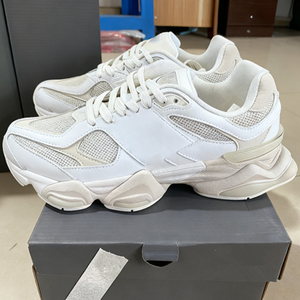 Zapatillas Deportivas de Diseño de Alta Calidad, Zapatillas Deportivas Casuales de Lujo para Hombre y Mujer, Zapatillas de Estilo Deportivo para Caminar al Aire Libre para Estudiantes - Product Image 1