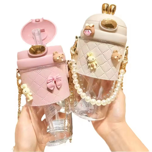 580ml Eco-Friendly Rabbit Ears Cute Plastic Water Bottle with <b>Straw</b> Pearls <b>Metal</b> Chain Strap Portable Kid Bottle - Product Image 2