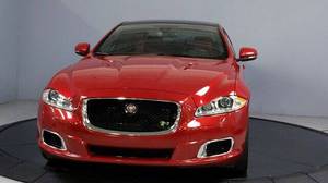Véhicule d'occasion 2015-2022 XJR Berline 4 portes en cuir clair, propulsion arrière, automatique, régulateur de vitesse adaptatif, pneus R18, conduite à gauche, à vendre - Product Image 6