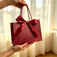 Sacs de transport de luxe personnalisés à prix compétitif en gros de Chine, sacs cadeaux portables pour vêtements, sacs fourre-tout colorés pour chaussures et vêtements
