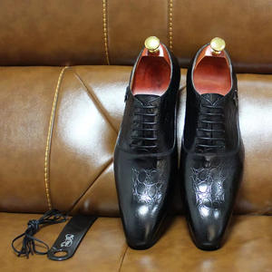 Chaussures habillées pour hommes XuanWu style européen, motif graffiti, à enfiler, bout pointu, respirantes, isolantes, pour l'automne et les vacances - Product Image 4