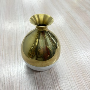 Jarrón de Latón Dorado Certificado ISO9001 - Fabricado con Electroerosión por Hilo y CNC, Tamaño Personalizado, Lotes Pequeños, Decoración Moderna para el Hogar y Eventos - Product Image 2