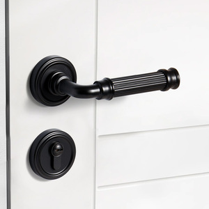 Poignée de porte moderne en alliage de zinc à <span class=keywords><strong>prix</strong></span> <span class=keywords><strong>d</strong></span>'usine, noire, avec serrure silencieuse et clés, pour chambre, salle de bain, maison, bureau, hôtel, villa - Product Image 3