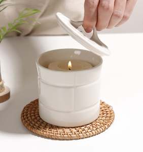 Custom Color & Shape White Ceramic Candle Jar With Lid Embossed Grid Pattern Candle Holder For Wedding Hotel Spa Decor Wholesale - Product Image 1