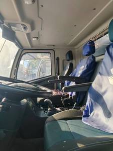 Grúa todoterreno Zoomlion de 300 toneladas del año 2019 disponible en stock. - Product Image 4