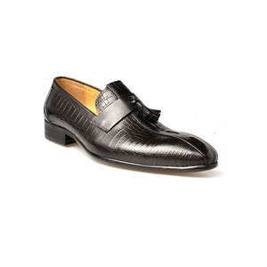 Zapatos ejecutivos de estilo italiano hechos a mano, mocasines con borlas para hombre, Marrón Habana, textura exótica genuina, piel de vaca, zapatos de vestir de oficina CEO - Product Image 5