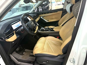 SUV Usado en Venta: Geely Boyue L 1.5TD DCT Glory Edition 2023 en Stock - Product Image 6