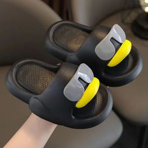 Pantoufles pour enfants garçons été filles intérieur maison bain antidérapant fond souple enfant bébé sandales pour vêtements d'extérieur sandales plates - Product Image 5