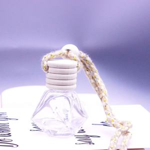 ขวดน้ำหอมแก้วสีสันสดใสขนาด 5 มล. พร้อมโลโก้สั่งทำขายส่ง สำหรับแขวนตกแต่งภายในรถยนต์ - Product Image 1