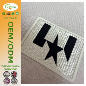 Écusson personnalisé 3D en relief pour vêtements, étiquettes thermocollantes, design tendance pour vêtements - Product Image 1