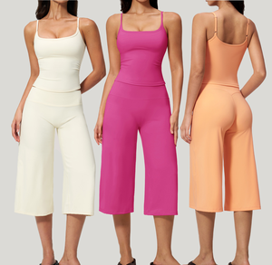 Ensembles d'entraînement pour femmes, deux pièces, haut court à bretelles spaghetti réglables, pantalon capri large assorti, tenues de sport, de gym, de pilates - Product Image 1