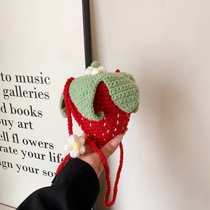 도매 새로운 여자 크로스 바디 가방 수공예 니트 디자인 지퍼 폐쇄 패션 과일 모양 세련된 어깨 스트랩 - Product Image 3