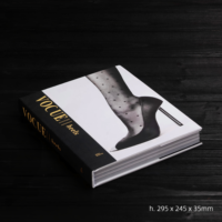 Faux Livre Décoratif pour Pièces Modèles, Bureaux de Vente – Décoration Artistique Souple et Épurée avec Pages Simples de Style Anglais