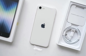 iPhone <span class=keywords><strong>SE</strong></span> <span class=keywords><strong>2022</strong></span> SE3 มือสอง ของแท้ ปลดล็อคทั่วโลก รองรับ 5G ผ่านการทดสอบอย่างสมบูรณ์ 64GB 128GB 256GB ทุกสี ขายส่งจำนวนมาก - Product Image 3