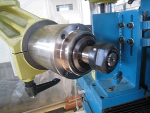 Tornio automatico taglio tronchi tornio intaglio CNC1503SA CNC2504SA - Product Image 2