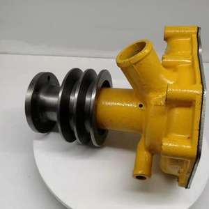 6D105-1 6D105 Engine Water <b>Pump</b> 6136-61-1102 6136-61-1101 for Excavator PC200-2 PC200-1 - Product Image 3