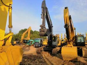 Excavatrice sur chenilles Volvo EC360DL avec godet de terrassement, matériel de construction - Product Image 6