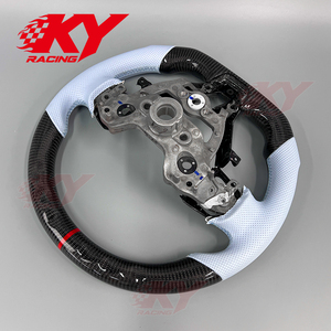 Volante de Cuero y Fibra de Carbono Personalizado con Calefacción para Hyundai Elantra N, I30N, I20N 2018-2026, Compatible con Veloster N y Kona N - Product Image 4