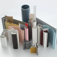 Profils extrudés en PVC écologiques pour portes, fenêtres et applications hospitalières, avec rainures en forme de montagne pour le câblage plastique