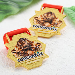 เหรียญรางวัลแบบกำหนดเองใหม่ ดีไซน์ 3 มิติ รูปนกอินทรี ภูเขา และกล้วยไม้ ชุบทอง รูปทรงหกเหลี่ยม 10 กม. สำหรับนักวิ่งในงานวิ่งเพื่อความสนุกสนาน - Product Image 3