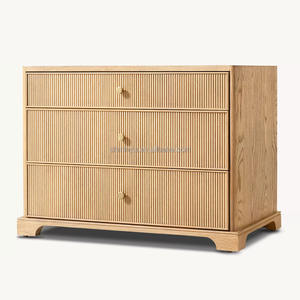 Comodino Moderno di Lusso Contemporaneo con 3 Cassetti in Legno Massello, Personalizzabile, Resistente, con Finitura a Doghe Francese - Product Image 2