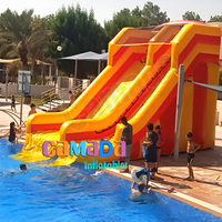 Château gonflable commercial d'usine avec toboggan aquatique et structure d'escalade araignée, pour utilisation humide et sèche, coloré, à vendre