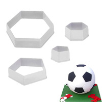 Kit de pâtisserie DIY : Quatre moules de football, découpoir à fondant pour gâteau, moule hexagonal 3D pour art sucré
