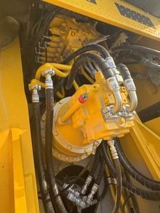 Excavatrice d'occasion Komatsu PC450 de 45 tonnes, haute efficacité, importée du Japon, avec coupleur rapide et brise-roche - Product Image 5