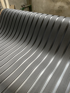 Esteiras De Borracha De Vaca De Alta Qualidade Para As Fazendas De Laticínios Revestimento Estável Confortável & Durável com Serviço De Corte - Product Image 3