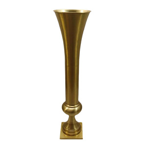 Vase et support à fleurs classiques en métal doré de haute qualité BestThings, hauteur 100 cm, pour centres de table et décorations de table - Product Image 2