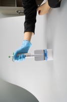 Machine de chargement de pipettes Leafing Pasture, en plastique, pour micropipettes 10-100, portable, pour laboratoire, garantie 1 an, personnalisable