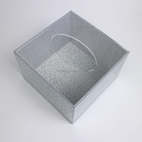 Vente en gros Boîte cube de mouchoirs en lucite Boîte acrylique en plexiglas plexiglas argenté personnalisée à la mode Mouchoirs Dongguan LLTL