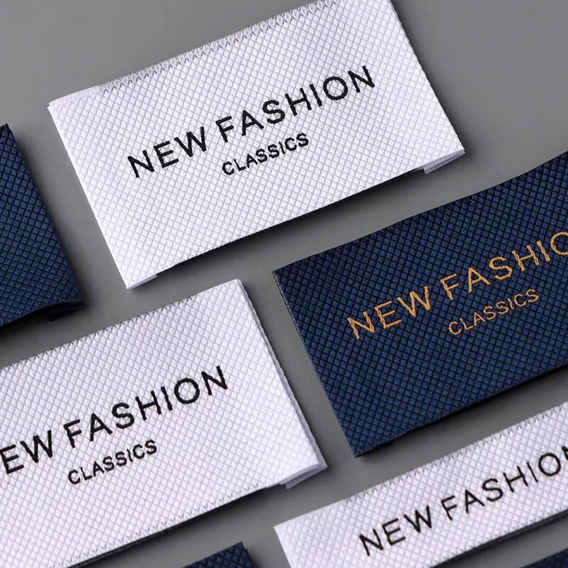 Etiquettes personnalisées de haute qualité en polyester, satin damassé pour vêtements, marque d'usine avec logo Etiquette tissée de conception personnelle
