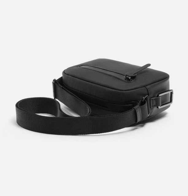 2026 New Arrival Light-Weight Men Mini Crossbody Camera Bag Adjustable Strap Shoulder Sling Bag for Daily Errands City Walks
