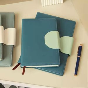 Carnet promotionnel personnalisable à couverture rigide avec reliure cousue, en cuir écologique, portable et durable, idéal comme cadeau - Product Image 3