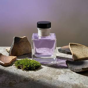 Luxury Square Glass <b>Reed</b> <b>Diffuser</b> Set <b>For</b> Modern Home Decor Wholesale Private Label Premium Wooden Metallic Cap Gifting Set - Product Image 4