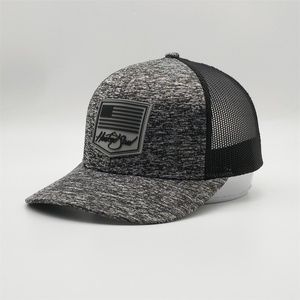 Gorra <span class=keywords><strong>Trucker</strong></span> Personalizada al por Mayor, MOQ Bajo, Alta Calidad, 6 Paneles, Parche de Goma de PVC con Logotipo, <span class=keywords><strong>Negra</strong></span> Gris, Richardson112, Malla Lisa, Cierre a Presión - Product Image 1