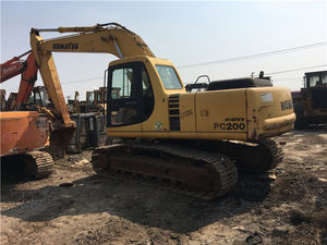 Excavatrice KOMATSU PC200 PC220 PC300 PC450 d'occasion, pelle d'occasion, bon état, excavatrice sur chenilles d'occasion du Japon à vendre - Product Image 2