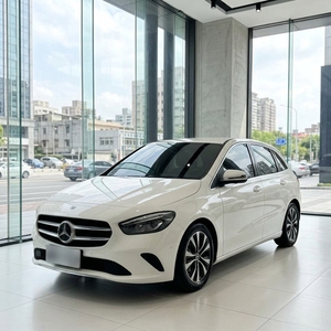 Voiture d'occasion très demandée : <span class=keywords><strong>Mercedes</strong></span>-<span class=keywords><strong>Benz</strong></span> <span class=keywords><strong>B</strong></span> <span class=keywords><strong>180</strong></span> Break 2022, conduite à gauche, automatique, luxe, 136 ch, excellent état - Product Image 1