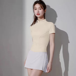 Maillot de tennis pour femme, personnalisé avec logo frontal, 82,5 % polyester, coupe slim, respirant, col ras du cou zippé, manches courtes, vente en gros - Product Image 2