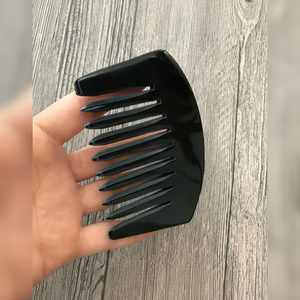 Peigne à cheveux en corne de buffle naturel Outil de toilettage pliable fait à la main pour cheveux épais bouclés et grossiers Confortable pour enfants - Product Image 1