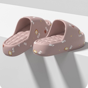 Fashionable Floral-Patterned Slip-On Anti-Slip Anti-Odor Open-Toe PVC Light Weight Flip-Flops Indoor Slippers for Summer - Product Image 6