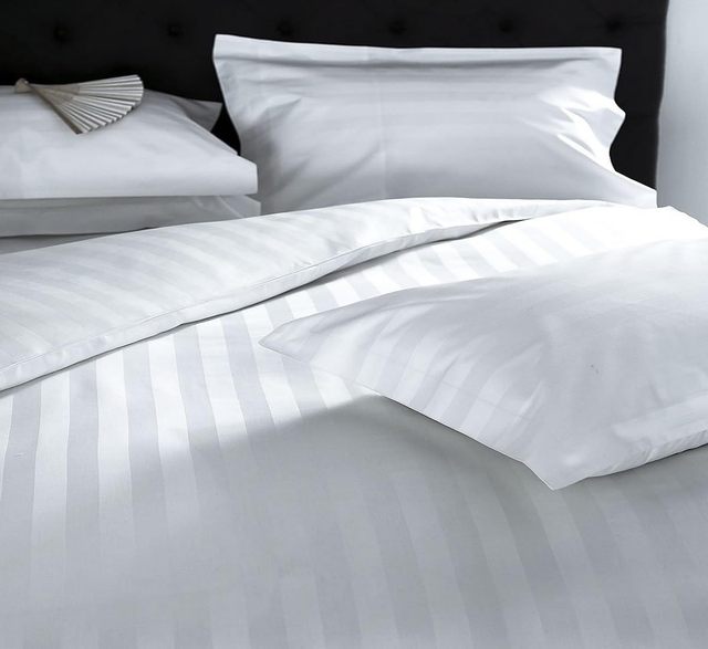 Modern White Stripe Hotel Linen 3 or 4-Piece Cotton Bedding Set Soft Breathable Luxury Bed Sheets Quilt Cover Pillowcases 300tc