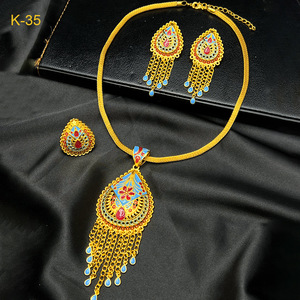 Ensemble de bijoux Enid de luxe léger, style ethnique rétro, motif floral chinois, avec pampilles, en alliage plaqué or 24K, comprenant pendentif, boucles d'oreilles et bague - Product Image 2