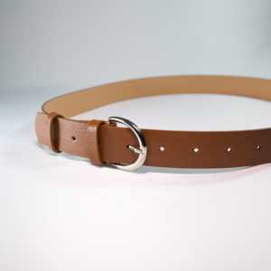 Cinturón Básico para Mujer con Hebilla de Anillo en D, Cinturón Casual de PU con Hebilla de Hierro, Ajuste Estándar - Product Image 3