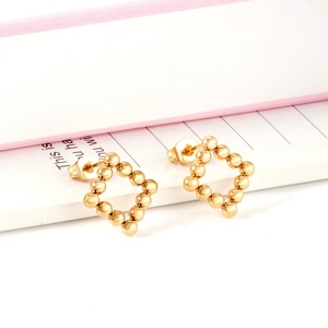 Joyería de Acero Inoxidable, Chapada en Oro de 18K, Pendientes Minimalistas con Forma de Corazón, Pendientes de Bola Redonda con Cuentas para Mujer - Product Image 3