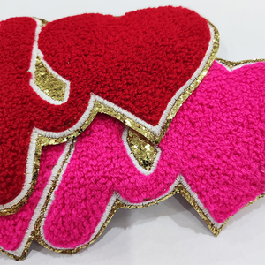 Toalla de chenilla grande personalizada al por mayor para el Día de San Valentín Xoxo bordado letras lentejuelas parches de hierro para ropa - Product Image 2