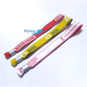 Encantadora pulsera de tela tejida, pulsera de mano de banda de rock de diseño de moda divertida hecha a medida con hebilla descubierta - Product Image 3