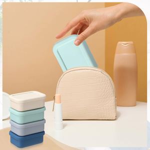 Boîte à Savon Portable Multifonctionnelle en Silicone, Égouttoir Intégré, Idéale pour les Voyages en Extérieur, Étui de Rangement, Cadeau Promotionnel et d'Affaires Transfrontalier - Product Image 5